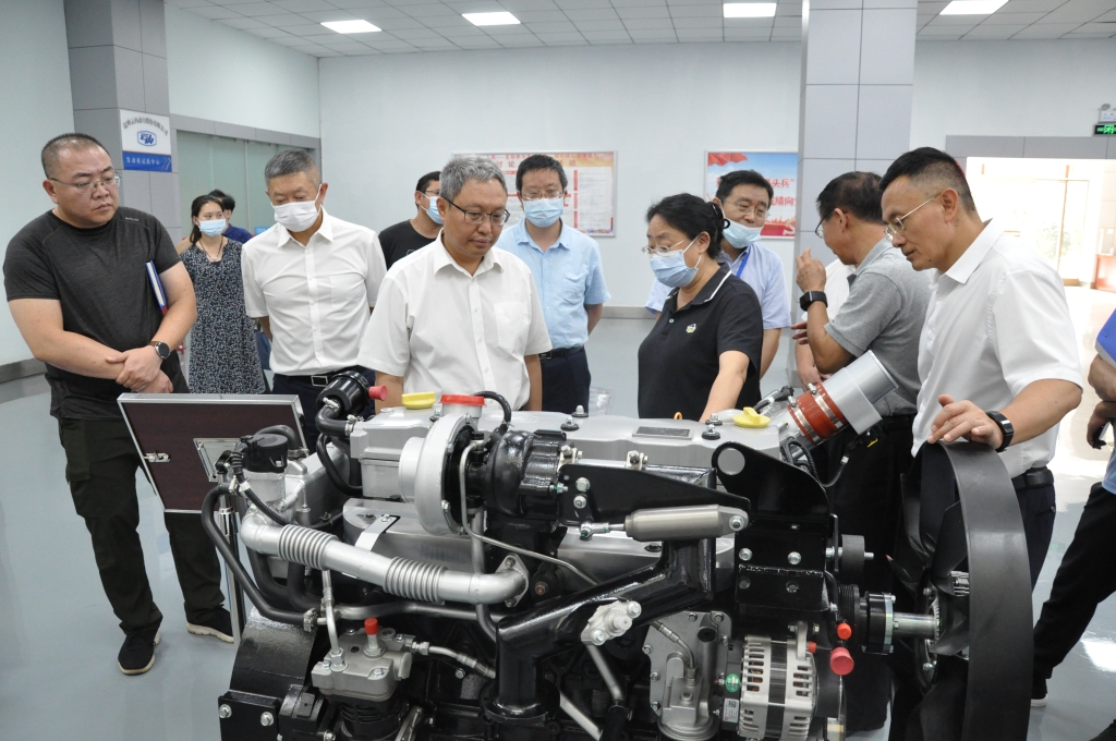 昆明市高端装备及汽车制造工业链主要向导到银河浏览器Galaxy动力开展调研